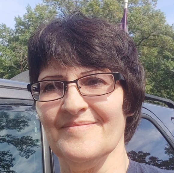 Meet your Posher, Victoria - Picture 1 of 3